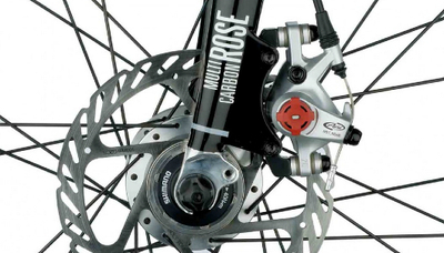Scheibenbremsen am Rennrad sorgen weiterhin für Kontroversen. Foto: ROSE